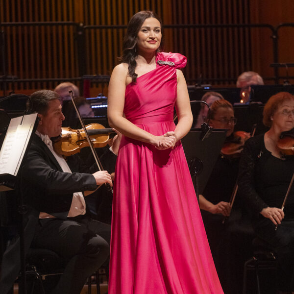 VIANOCE VO SVETE/ CHRISTMAS AROUND THE WORLD